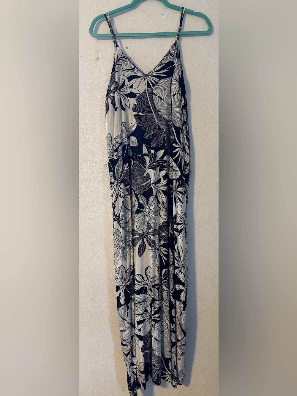 Black & White Floral Maxi Dress, Pockets on both sides